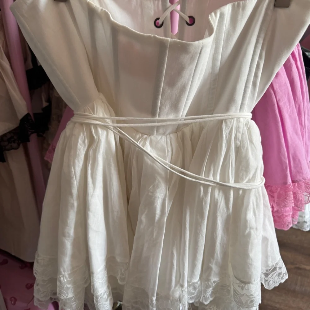 Selkie Ivory Victorian Corset - Picture 2 of 4